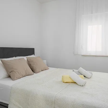 New Exclusive Apartment *
